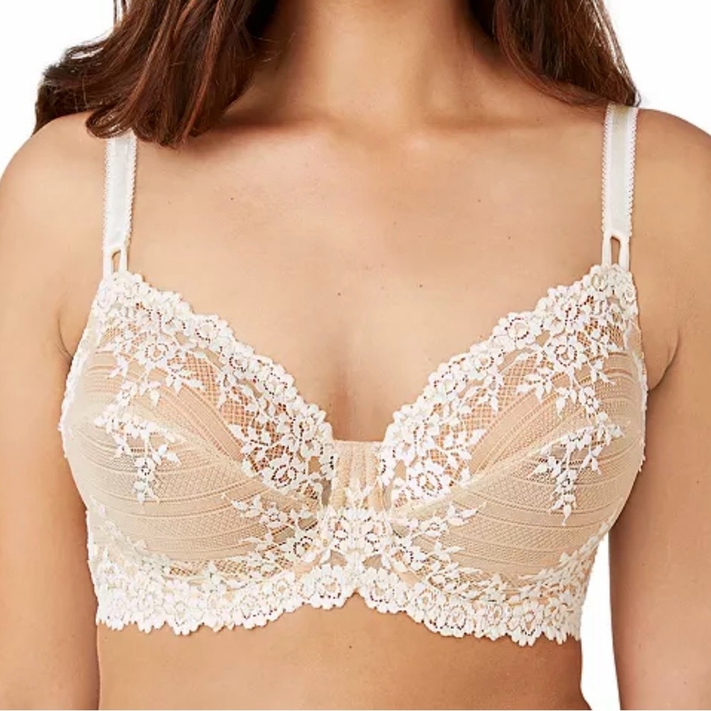 - Wacoal 38E Ivory Embrace Lace Underwire Bra! NEW!